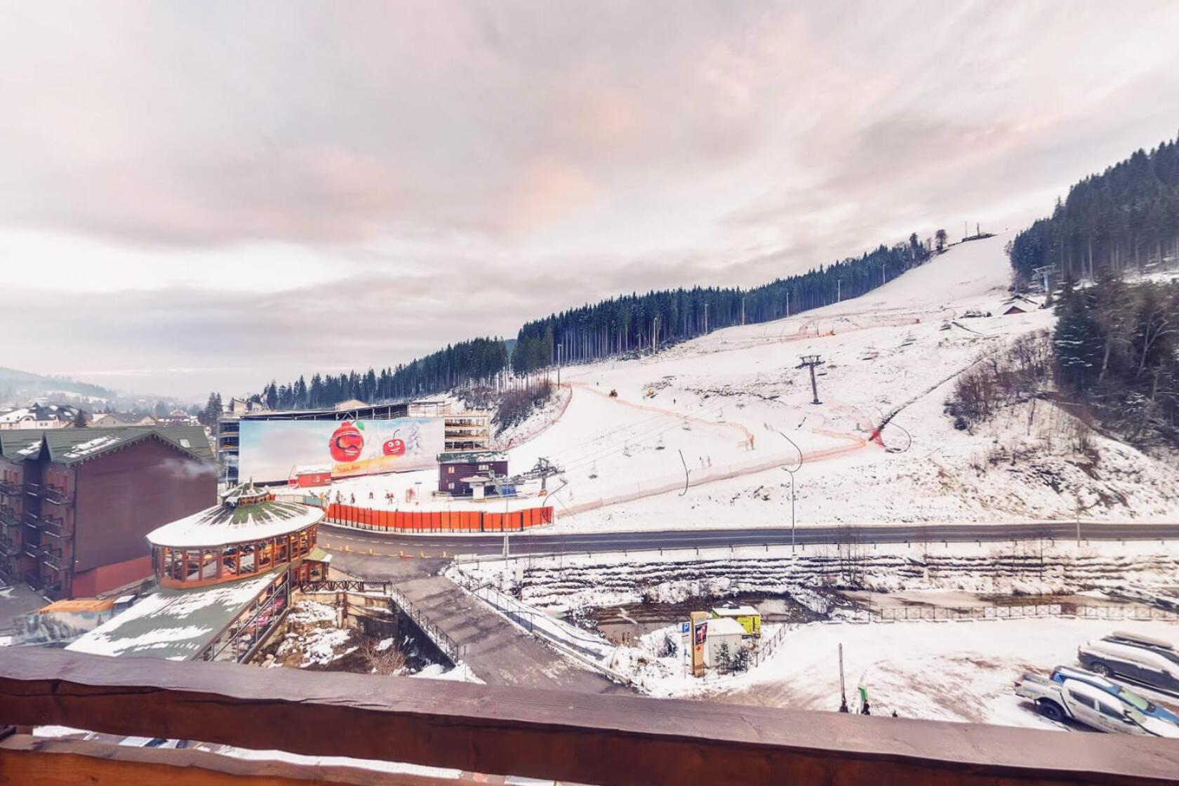 Grofa Hotel Bukovel Ruang foto